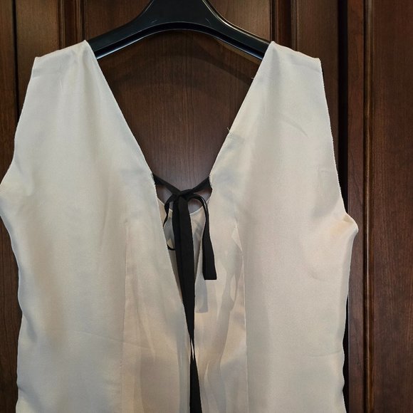 Marny Silk Silver top - Picture 3 of 3